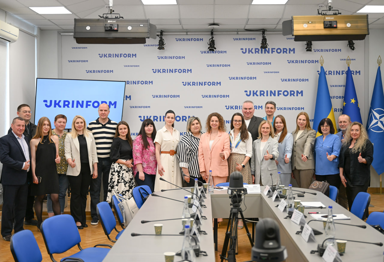  В Укрінформі презентували результати комплексного дослідження з оплати праці освітян
