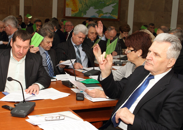 ПОЗИЦІЯ ПРОФСПІЛОК. Головний пріоритет – захист законних прав працівників