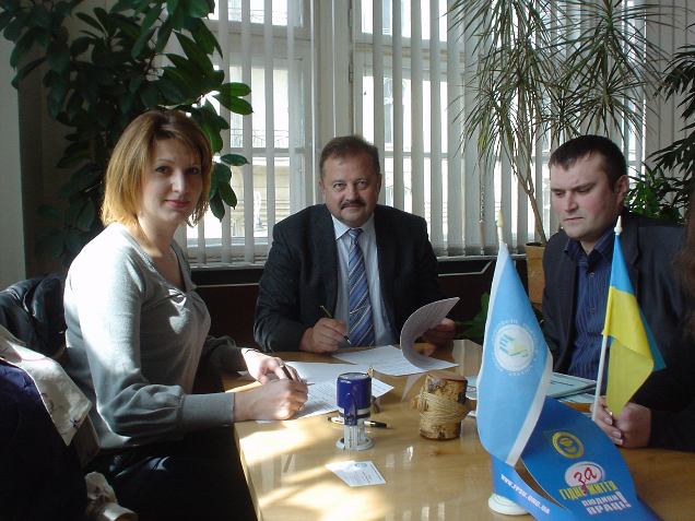 Між Об’єднанням профспілок Львівщини та ЛРУ Державного фонду сприяння молодіжному житловому будівництву укладено угоду про співпрацю