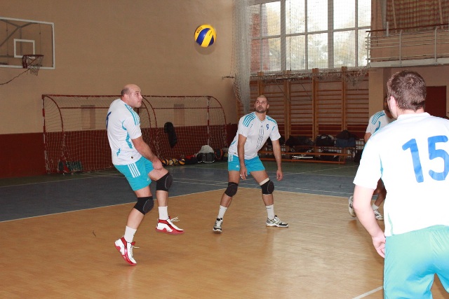 ДРУЖАТЬ ЗІ СПОРТОМ