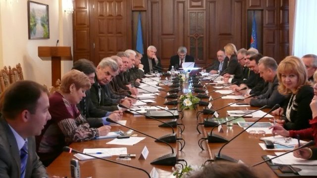 Наболевшие проблемы решать совместно