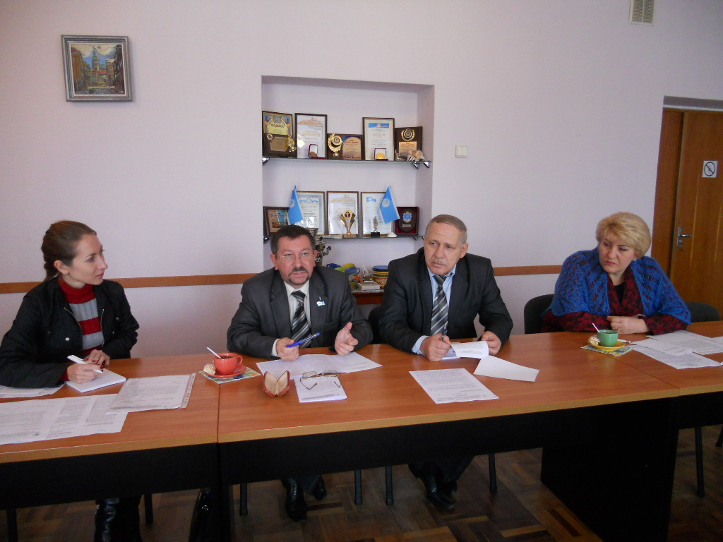 Постійна комісія Миколаївської облпрофради підтвердила необхідність підвищення престижності праці та проаналізувала стан із заборгованістю по зарплаті 
