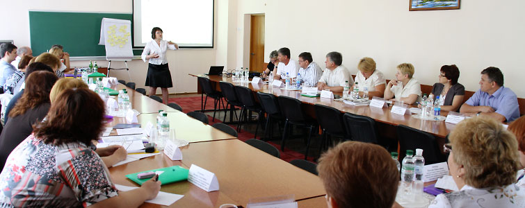 Чернігівський НМЦ пропонує авторські семінар-тренінги для представників членських організацій ФПУ