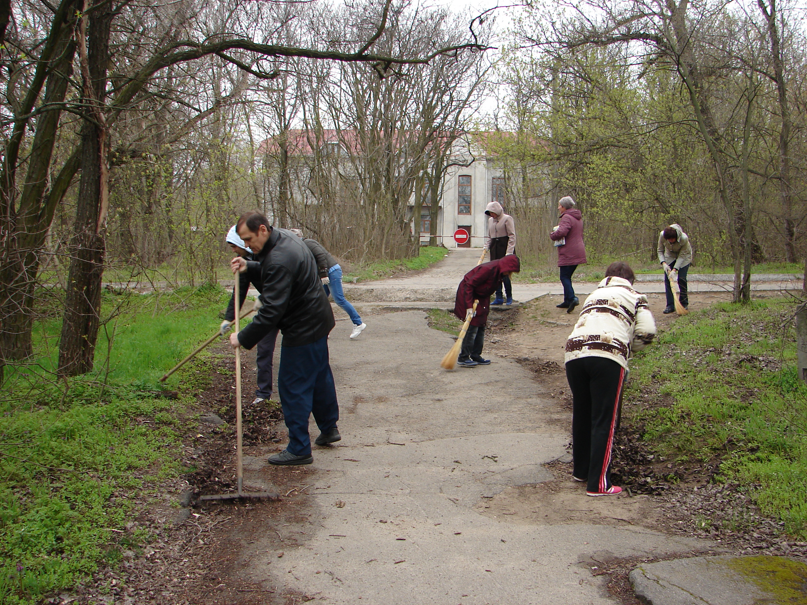 Запорожские профсоюзы на субботнике