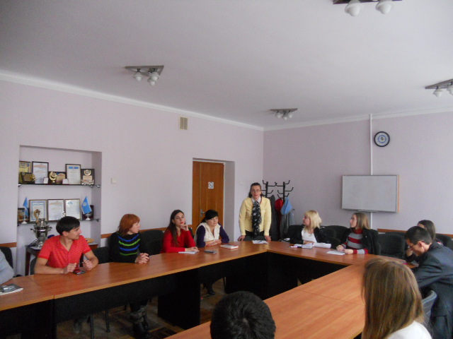 Засідання молодіжної ради 17.10.14 001