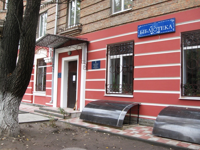 Захисники культури самі потребують захисту