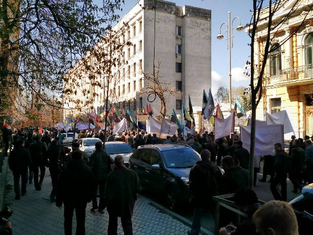 В центр Киева прибыло уже около пяти тысяч шахтеров