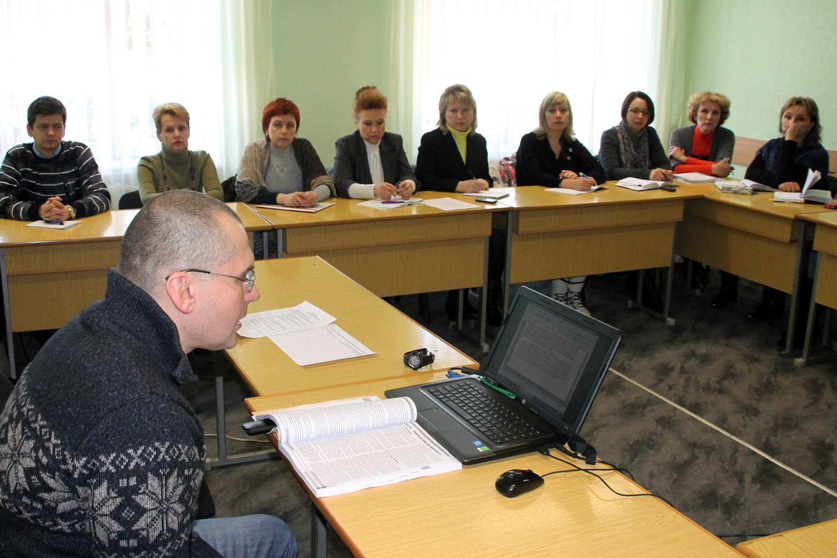 Відбувся міжгалузевий семінар для голів первинних профспілкових організацій м. Чернігова