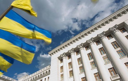  Профспілка просить Президента України сприяти відновленню трудових прав і гарантій освітян