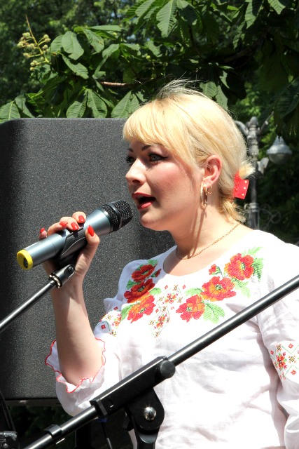 ГОВОРЯТЬ УЧАСНИКИ ПІКЕТУ, Катерина Баришева: «Ми вимагаємо гідні оплату праці та умови життя!»   