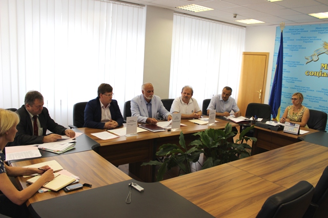 Підписано Угоду між КМУ і профспілками про утворення примирної комісії 