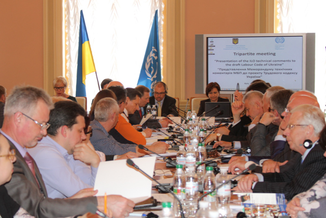 Презентовано технічні коментарі МОП до проекту Трудового кодексу України