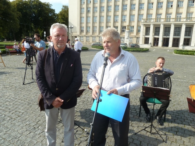 Виставка картин закарпатських художників  відбулася з ініціативи профспілок краю
