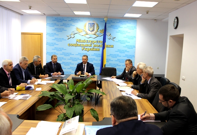 СОЦІАЛЬНИЙ ДІАЛОГ. Вирішувати актуальні проблеми спільно   
