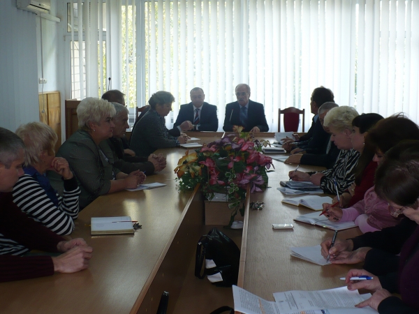 До Всесвітнього дня дій за гідну працю відбулася зустріч членів Президії ФП Вінницької області з Головою ОДА