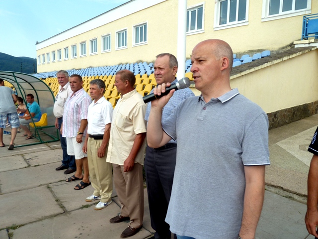 На старті – працівники Закарпатської дирекції ПАТ «Укрпошта».   