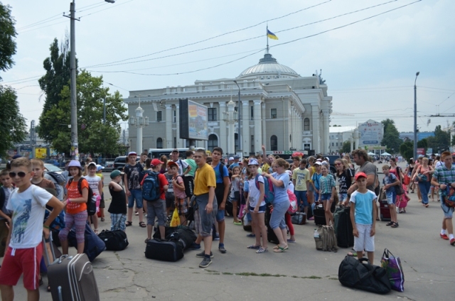 Діти закарпатських медиків відпочивають на морі – в Одеській області