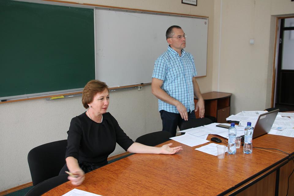 Продовжуємо навчати профспілкових бухгалтерів з усієї країни в Чернігові