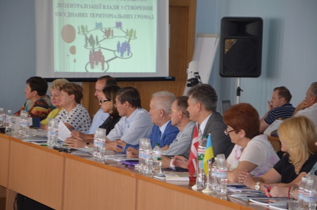 ЗНАЙТИ СВОЄ МІСЦЕ У ВАЖЛИВІЙ РОБОТІ 