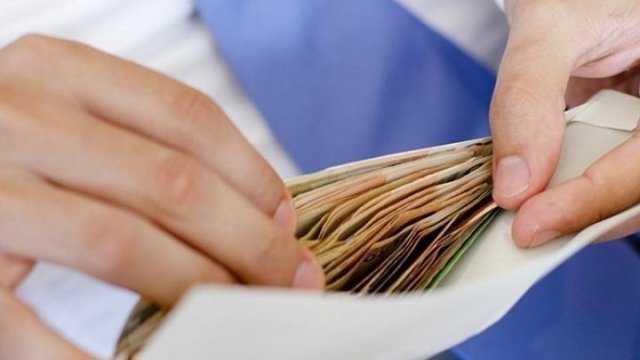 Андрій Рева: Тіньова економіка та зарплати в конвертах породжують бідність і позбавляють українців права на соціальний захист