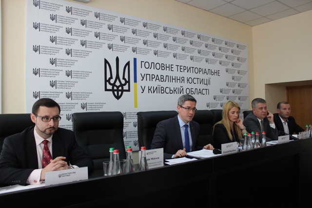 Профспілки разом з державними виконавцями - проти зарплатних боргів 