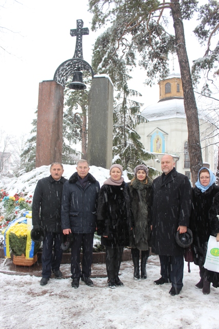 Схиляємо голови перед пам’яттю загиблих героїв, шануємо живих