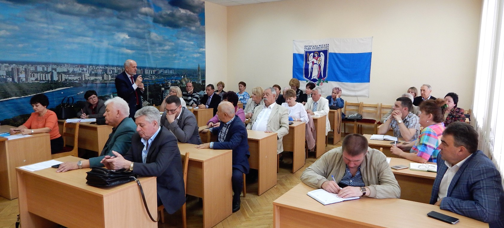 ЗАСІДАННЯ ПРЕЗИДІЇ  КИЇВСЬКОЇ МІСЬКПРОФРАДИ