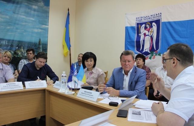 ВІДБУЛОСЯ ЗАСІДАННІ КРУГЛОГО СТОЛУ З ОБГОВОРЕННЯ РЕАЛІЗАЦІЇ МЕДИЧНОЇ РЕФОРМИ