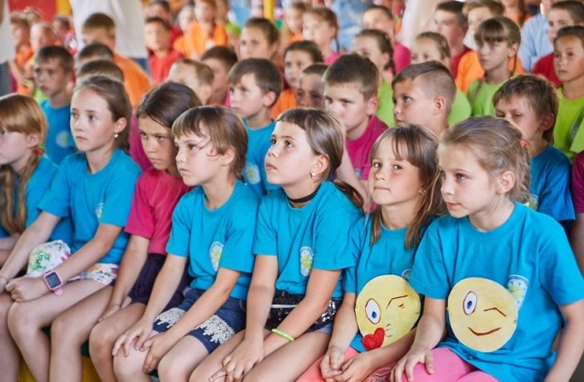 У таборі «Ромашка» відкрили літній сезон  
