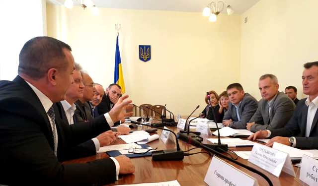 Володимир Саєнко: «Ситуація, що склалася навколо реформування системи соціального страхування потребує виважених рішень від кожної зі сторін правління Фондом соціального страхування»