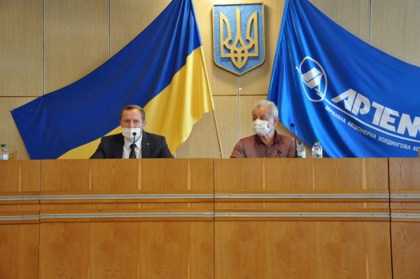 Зустріч керівництва заводу «Артем» з трудовим колективом