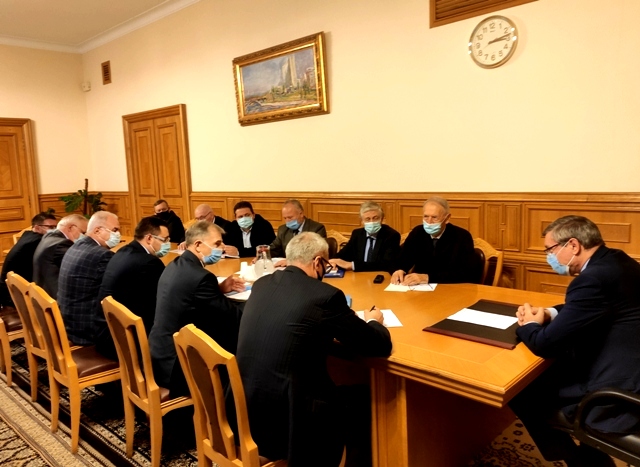 ДІЄВІСТЬ ПРОФСПІЛОК. За підсумками робочої наради Віце-прем'єр-міністра України Олега Уруського з керівниками профспілок дано низку доручень міністерствам і відомствам 
