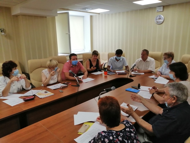 Обговорено основні завдання колективно-договірної роботи  
