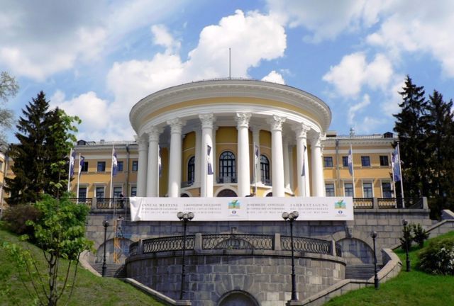 Гуманітарна місія профспілок