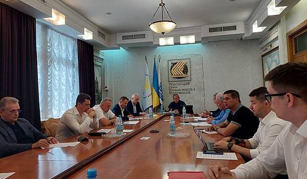 "Потрібно забезпечити баланс на ринку праці України", - Григорій Осовий виступив на засіданні Антикризового штабу