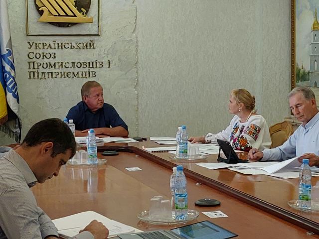 Президія НТСЕР: захист прав найманого працівника – стимул до повернення економічно активних співгромадян з-за кордону