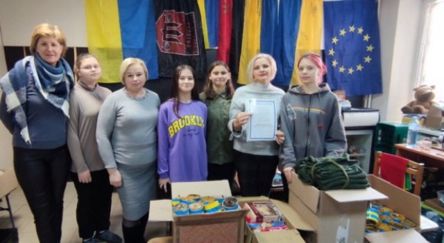 Акція "Допоможи фронту" для Збройних Сил України проходить в Ужгородському училищі 