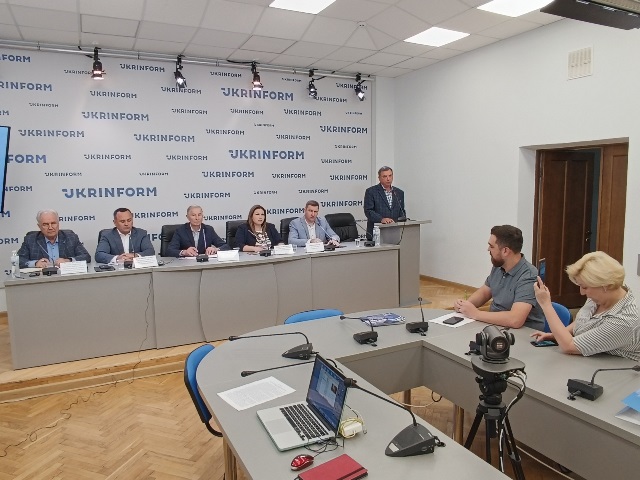 ФПУ в авангарді допомоги армії та постраждалим внаслідок війни