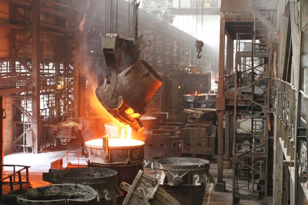 Металурги Нікопольського заводу феросплавів роблять свій внесок у Перемогу