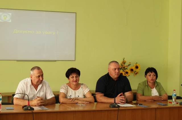 У форматі соцдіалогу обговорено проблему зарплатних боргів на Полтавщині