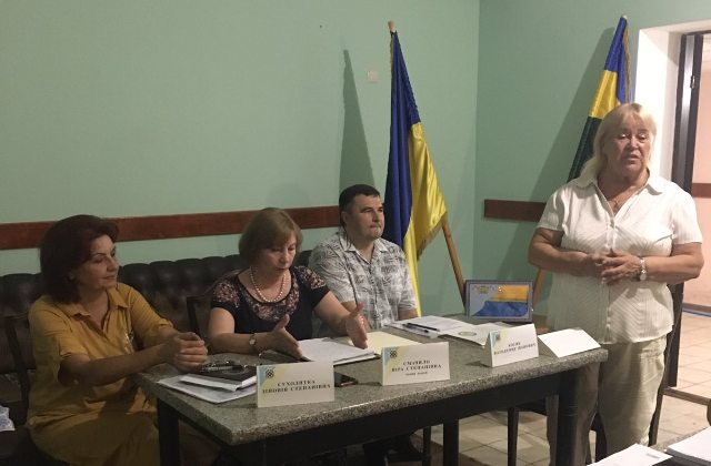 Виступає Ніна Гушпіт