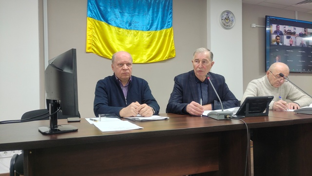 На консультативній  зустрічі  з представниками державних органів влади обговорено гостру проблему відшкодування шкоди потерпілим в результаті нещасних випадків на виробництві та професійних захворювань