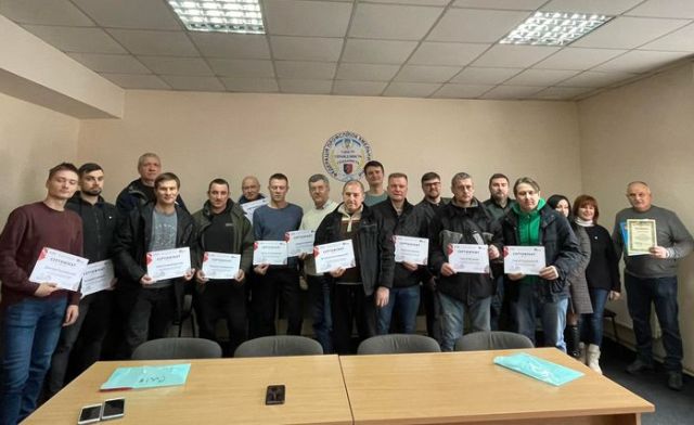Перші випускники профспілкового хабу мікронавичок