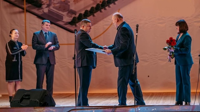 НАГОРОДИ ЗА НЕЗЛАМНІСТЬ, І СЕРЕД НИХ - ПРОФСПІЛКОВІ
