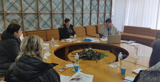ДНІПРОПЕТРОВЩИНА. Обговорено питання надання допомоги членам профспілки і ЗСУ