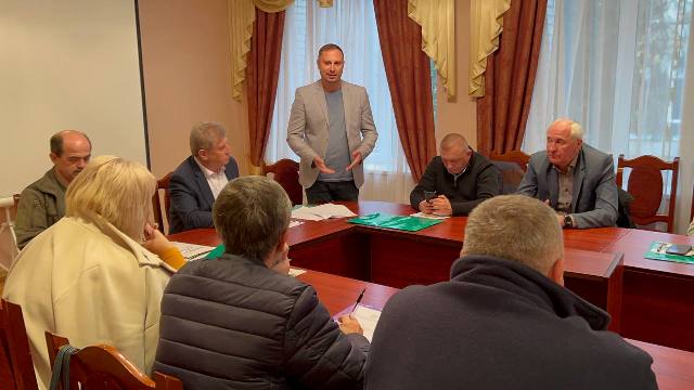 ЛЬВІВЩИНА . Об'єднання обласних організацій Профспілки працівників лісового господарства 