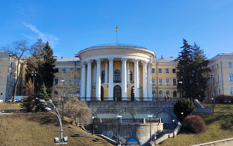 18 квітня - День пам'яток історії та культури
