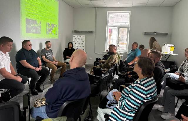 Зустрічі на Прикарпатті: "Коло підтримки "Ти - не один" 