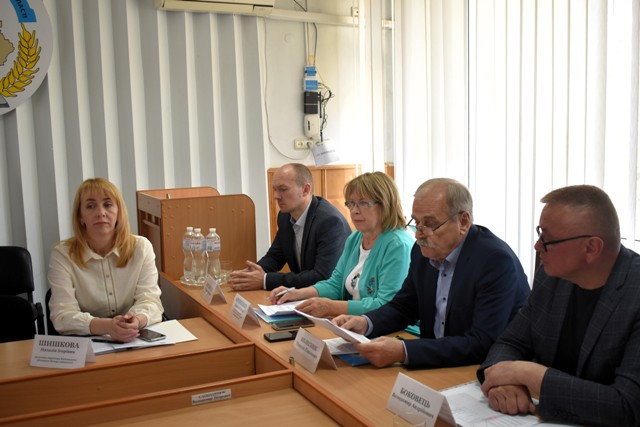 На Вінниччині проведено круглий стіл, присвячений питанням безпеки та охорони праці 