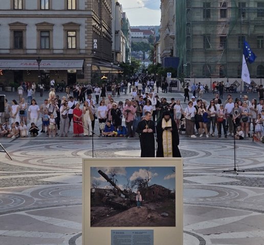 УКРАЇНЦІ УГОРЩИНИ В ПЕРШИЙ ДЕНЬ ЧЕРВНЯ БУЛИ УЧАСНИКАМИ ПАМ'ЯТНОЇ ПОДІЇ "ДІТИ ВІЙНИ", ЯКУ ПРОВЕДЕНО У БУДАПЕШТІ